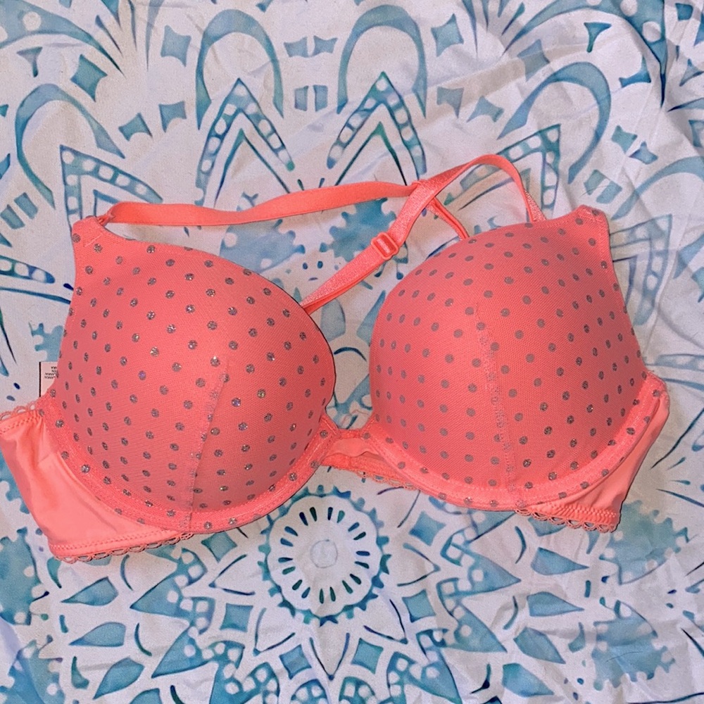 Victoria’s Secret Push-up bra 34b new without tags